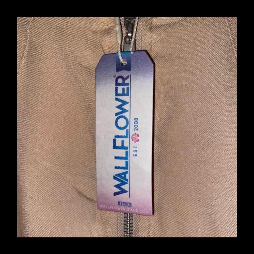 NWT - Wallflower Zipper Jacket With Drawstring and Pockets Casual Beige Jacket - Picture 5 of 8